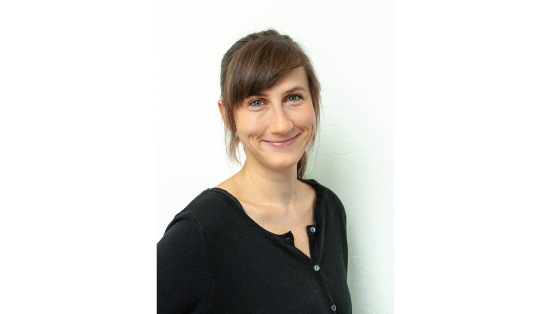 NCCR RNA & Disease (@nccr_rnadisease) on Twitter photo Welcome to <a href="/FrankaVoigt/">Franka Voigt</a> as a new associate member of our NCCR! In 2023, she will join as Assistant Professor @ Molecular Life Sciences Department <a href="/UZH_en/">University of Zurich</a>. Her lab will study mRNA localization using single-molecule imaging in organoid models
bit.ly/3sSx7d5
<a href="/UZH_Science/">UZH Science</a> Welcome to <a href="/FrankaVoigt/">Franka Voigt</a> as a new associate member of our NCCR! In 2023, she will join as Assistant Professor @ Molecular Life Sciences Department <a href="/UZH_en/">University of Zurich</a>. Her lab will study mRNA localization using single-molecule imaging in organoid models
bit.ly/3sSx7d5
<a href="/UZH_Science/">UZH Science</a>