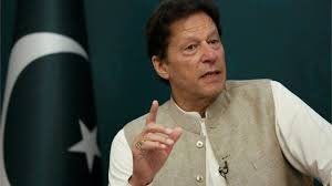 Pakistan’s ex-PM Imran Khan injured by gunfire during march #ImranKhan