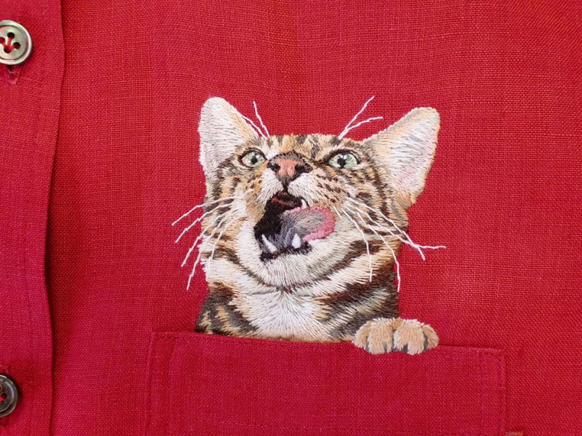 womensart1's tweet photo. Japanese embroidery artist Hiroko Kubota, known for her work highlighting cats #WomensArt https://t.co/A4y4WrA7fc