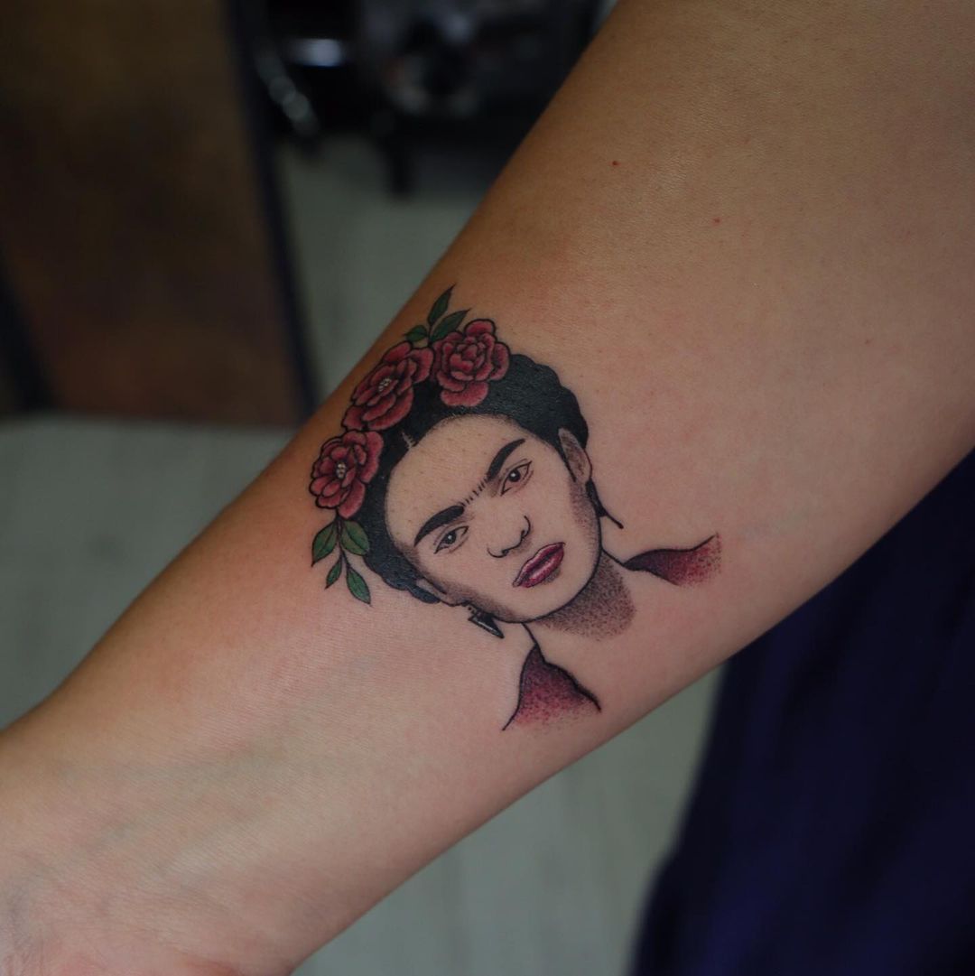 Martins has decided to join us again for walk ins today! If you missed out yesterday here's your chance! #fridakahlo #tattoo #finelinetattoo #smalltattoo #londontattoo #ink #art #artist