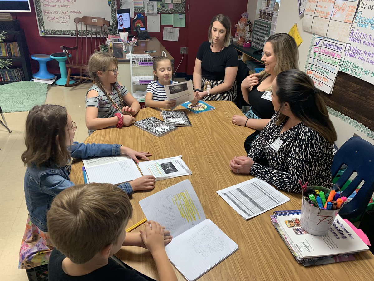 PaschalPatriots's tweet photo. Emily Allen and Joy Presley, Executive Producers from @ksatnews shared their knowledge and expertise with our 3rd grade GT students. They are beginning to create their own newscast and are excited to use their new knowledge! #PaschalPatriotPride #futurenewscasters https://t.co/ueoULtebIb