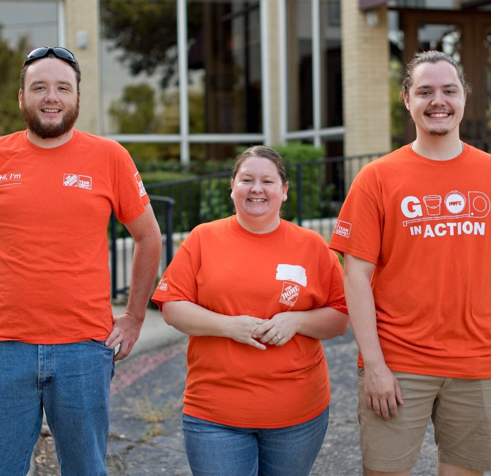 dlftx's tweet photo. #DLFTX is grateful for our partner, Home Depot! They participate in #TransformDallas each summer + have an employee bike assembly day to assemble the bikes for our #TreasuresofHope Christmas Gift Program! #TOH #Grateful #DallasLeadershipFoundation https://t.co/UKA83XD8q0