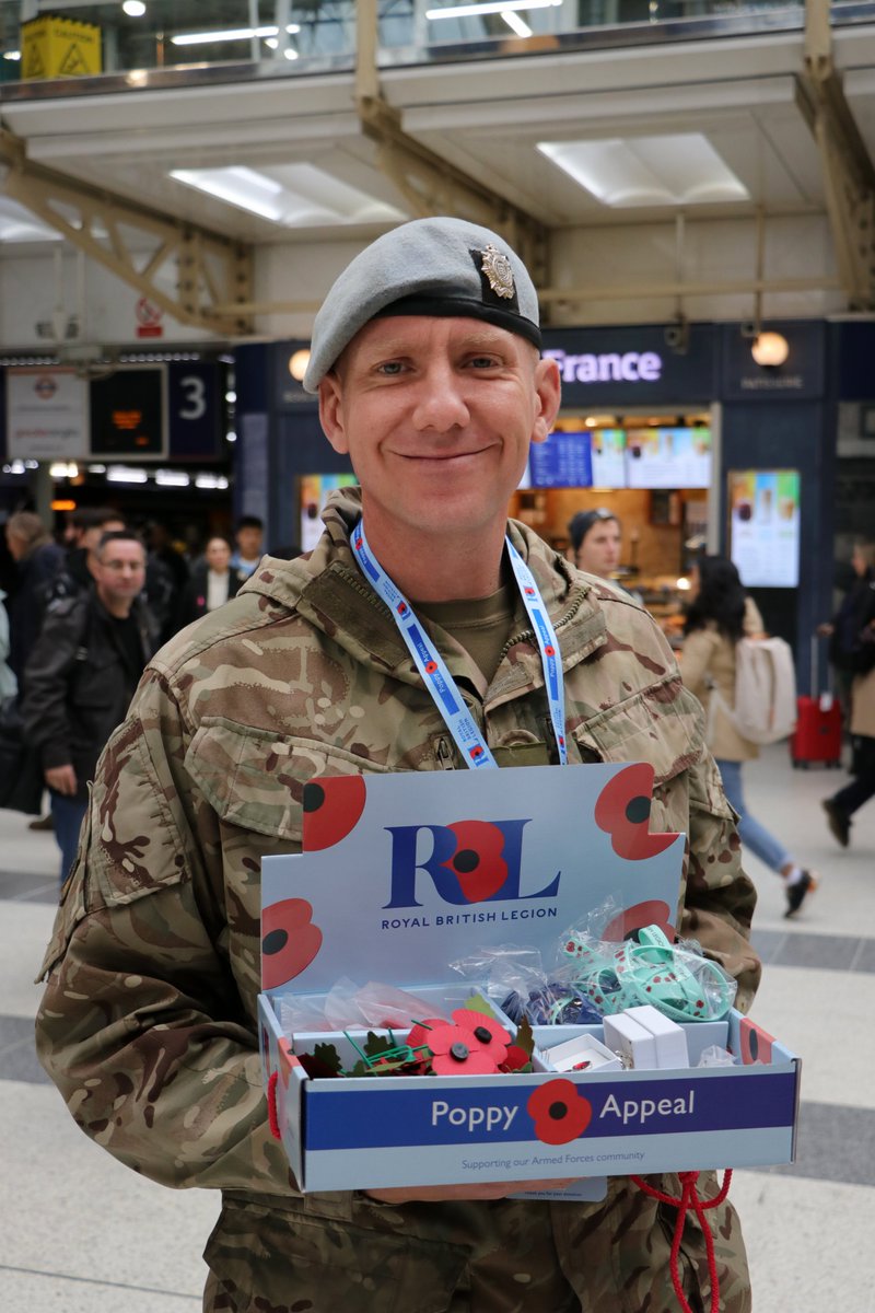 UKArmyLogistics's tweet photo. Did anyone see us in London today?

Soldiers from across the Corps have been throughout the nation's capitol helping to with the @PoppyLegion's  London Poppy Day. 

 #BritishArmyLogistics #WeAreTheRLC #wesustain #AdvantagesThroughDifference #Remembrance2022 https://t.co/snuN5AGcNH