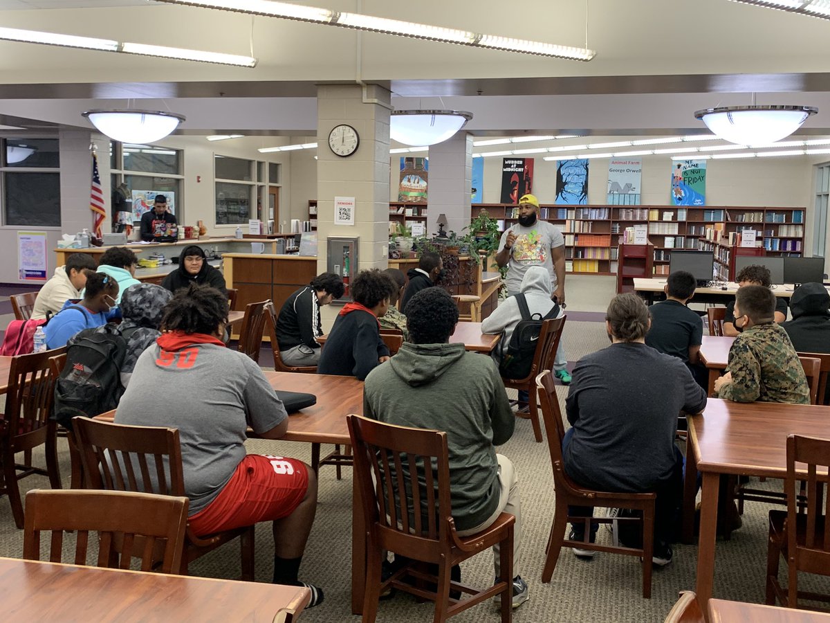 We like to start off every year asking the question “why choose God?”. Beau gave the students a great message from the heart and spoke from Matthew 7:24. #campuslife #yfcsokc #yfcokc