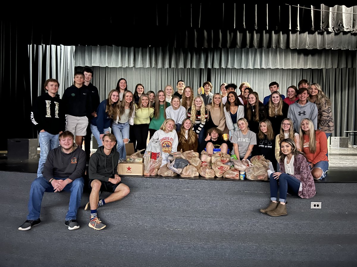 mhhscte's tweet photo. Mountain Heritage FBLA collected donations for victims of hurricane Ian during the month of October for Hearts with Hands. https://t.co/WNiz4kDiaC