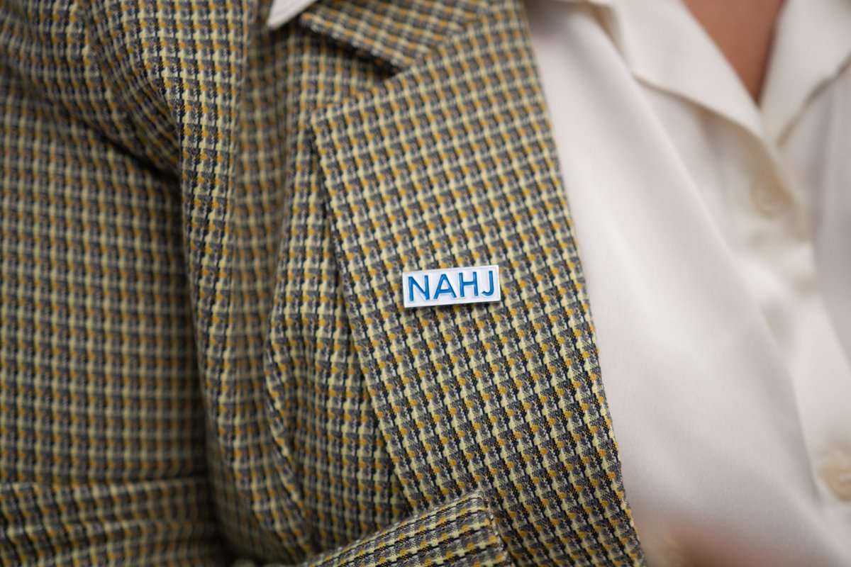 nahjupra's tweet photo. Agradecemos a @NAHJ por elegirnos como el capítulo del año en la región 1.
Continuamos con nuestra misión de ejercer un periodismo ético y comprometido en la búsqueda de la verdad.
📸 : Jonathan L. Serra
#nahj #nahjupra #MoreLatinosInNews #MoreBoricuasInNews #comuupra https://t.co/JmCgG4Lvcb