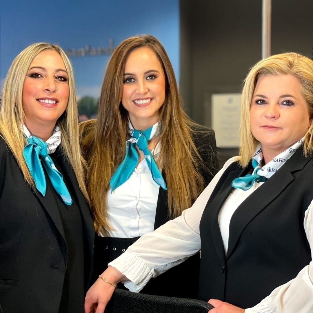 InmoBahiaHome's tweet photo. ¡Somos tu inmobiliaria en Cantabria!

Te ayudamos a comprar, vender o alquilar en Cantabria📍

Encuentra tu vivienda en: 
https://t.co/NnIHUxiLNp https://t.co/SnGH2CrS7i