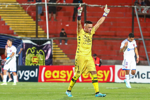 El mensaje de Miguel Pinto tras los insultos y cánticos de la barra de Universidad de Chile bit.ly/3zHxkU2