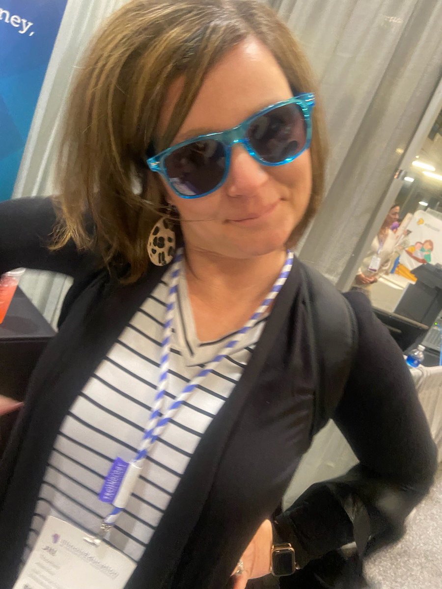 calientemomma's tweet photo. Hey isn’t that Audrey Hepburn? #IETC #BlockbustED https://t.co/MIeqvILDJE