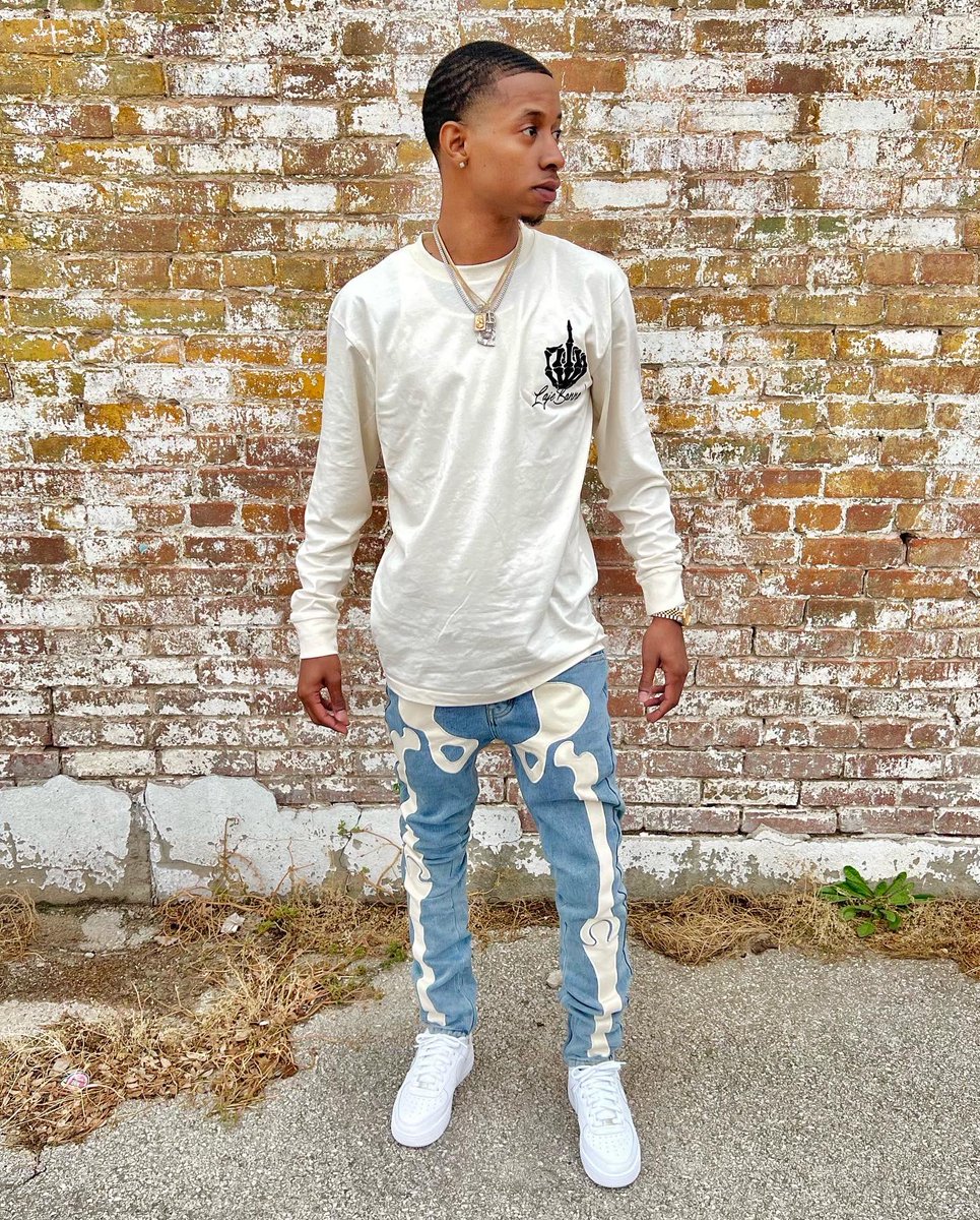 IKidyFresh's tweet photo. “You can’t have a shadow without the light .”🔦

______________The LAJEBANNA Way™️_______________☠️

S H O P🌐L a j e B a n n a ☂️
#motivation#lajebanna#explore#money#FDU#business#success#designer#hulu
Billionaire Business ©️ https://t.co/yETXZcg8Gv