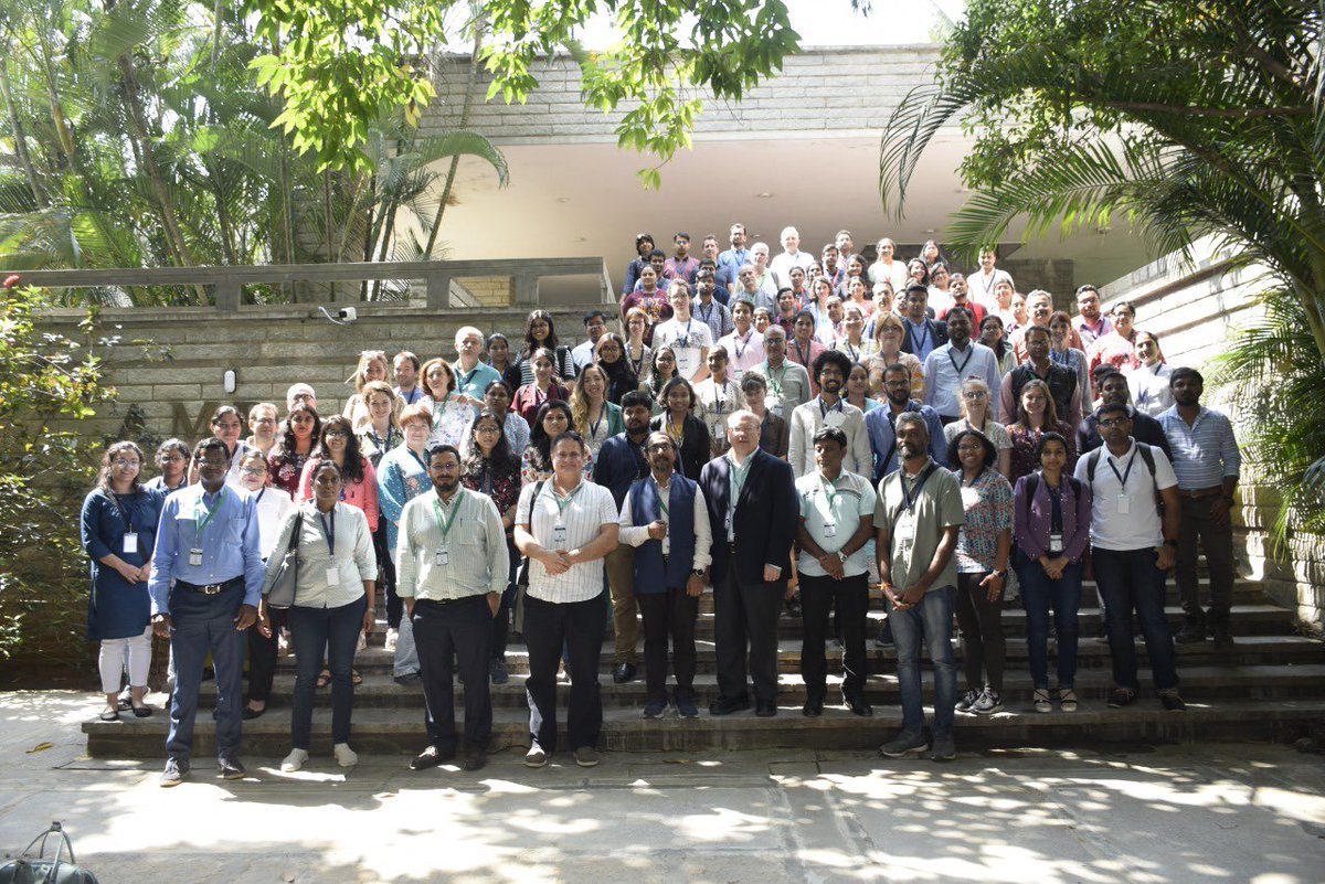 HouartLab's tweet photo. Today @HannahB77100208 won best talk prize🥇🏆 and we couldn’t be prouder. Her talk: “When an early stop starts later: insights on disease mechanisms in rare neurodevelopmental disorders" Congrats Hannah!🎉🥳 @EMBOevents #EMBONeurodev #EMBOPress https://t.co/twkpIHF7Er