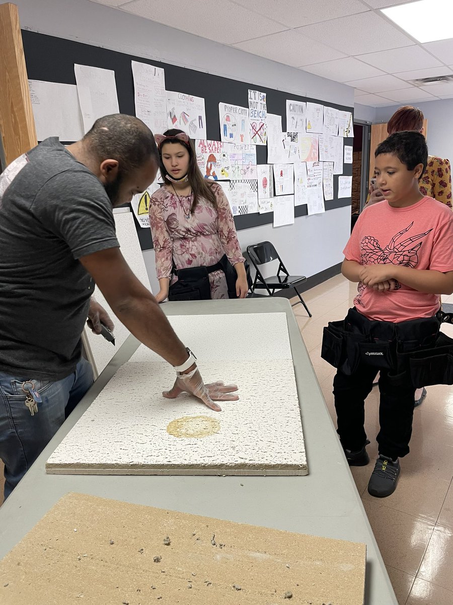 Mrs. Hefta tweet media