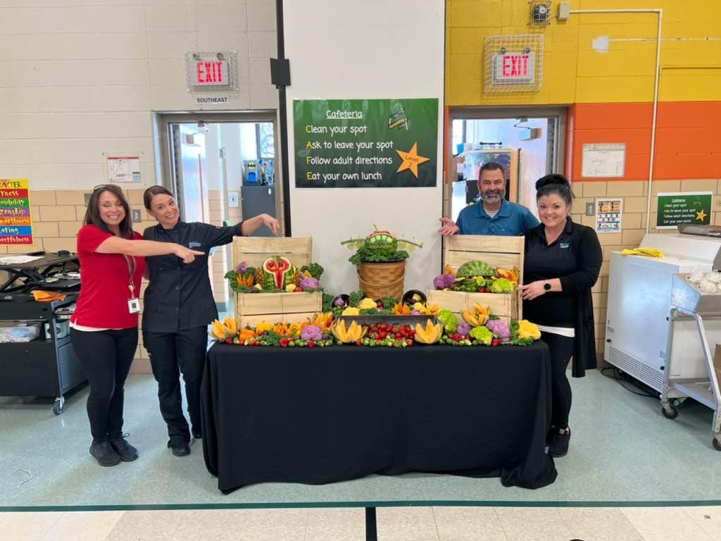 Kennerly is happy to bring a Farmer’s Market to our Cafeteria! Thank you to our SFE staff for providing students with a wonderful opportunity to taste an assortment of new fruits and vegetables!