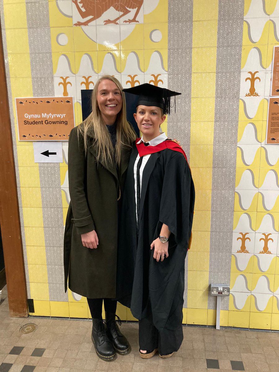 Amy Charnock tweet media