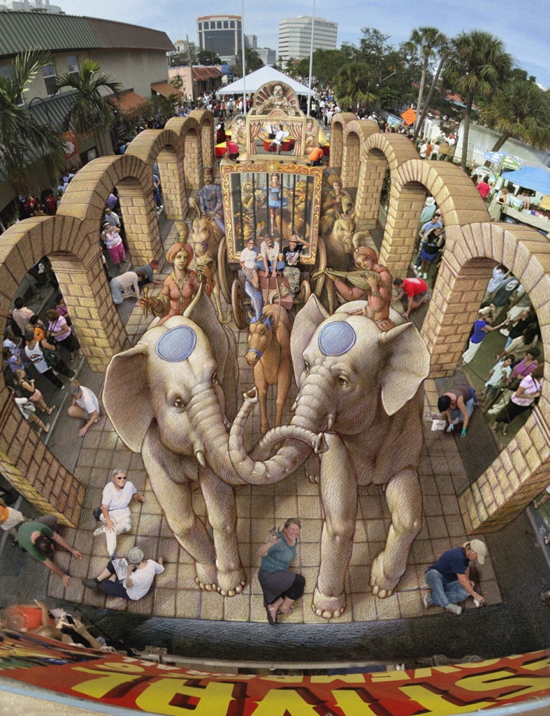 KurtWenner's tweet photo. The Circus Parade
This huge collaborative piece was the first large-scale collaborative work created for the Sarasota Chalk Festival. The participating artists were among the most distinguished pavement artists globally.
#kurtwenner #3dinteractiveart #3dpavementart https://t.co/40rld05BWo