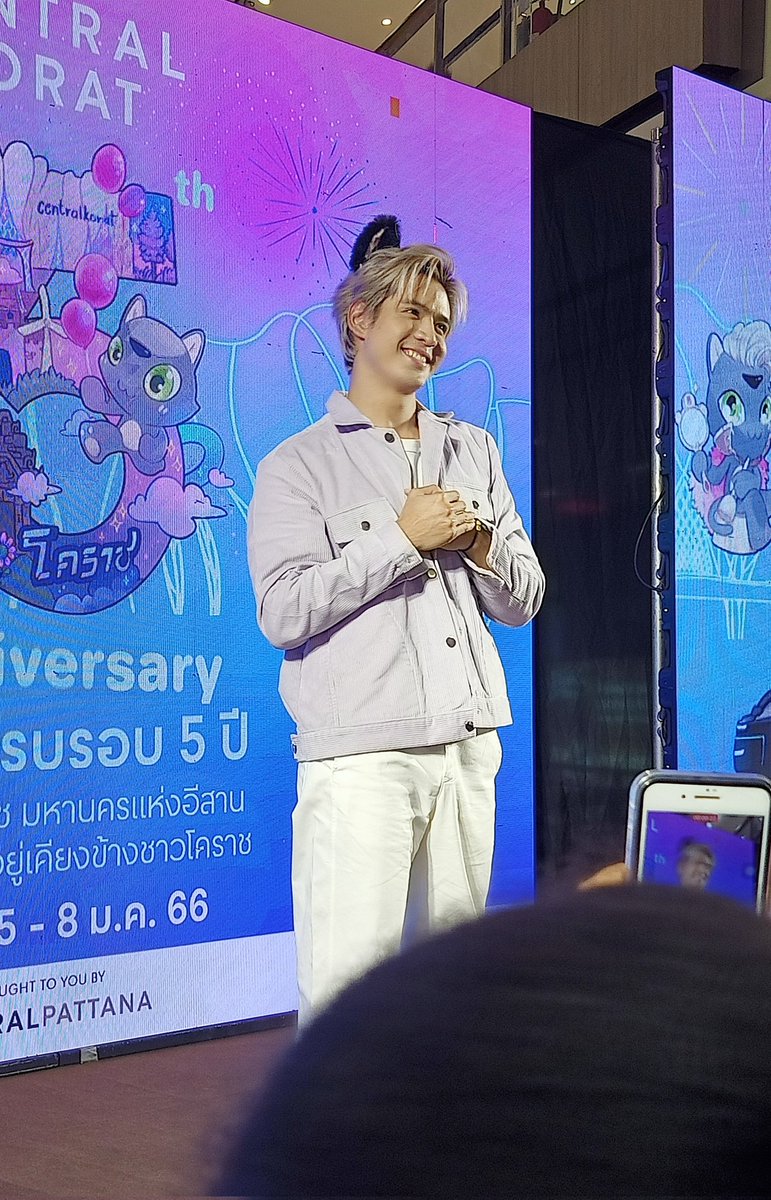 Thien_SD1's tweet photo. ไอ้เจ้าแมวน้อยอายุ3ขวบ
#LifeSoFull
#5thAniversaryCentralKorat
#CentralKorat
#CentralPattana
#FilmThanapat
@film_tnp20 https://t.co/31J2rOkJLX