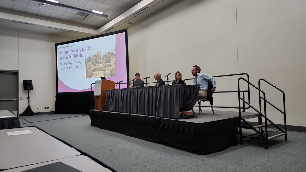 SoansBariatrics's tweet photo. Full house for this one. Always a hot topic. Very interested in HFpEF talk.. #OW2022 #Obesityweek2022 https://t.co/LBER4OjJfT