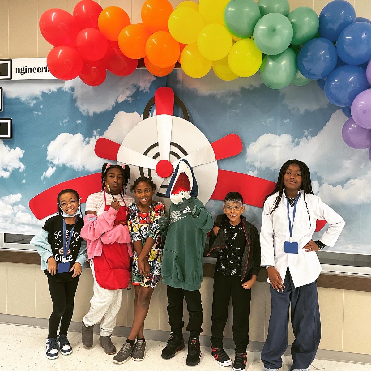 CrowleyISD's tweet photo. It’s STEM Day in Crowley ISD! All students at every elementary school in our district are taking part in lessons and hands-on activities focused on science, technology, engineering and math as part of our commitment to STEM Plus for All. #CrowleyPrideUnified #CISDSTEMPLUS https://t.co/OMdWwAgUQ3