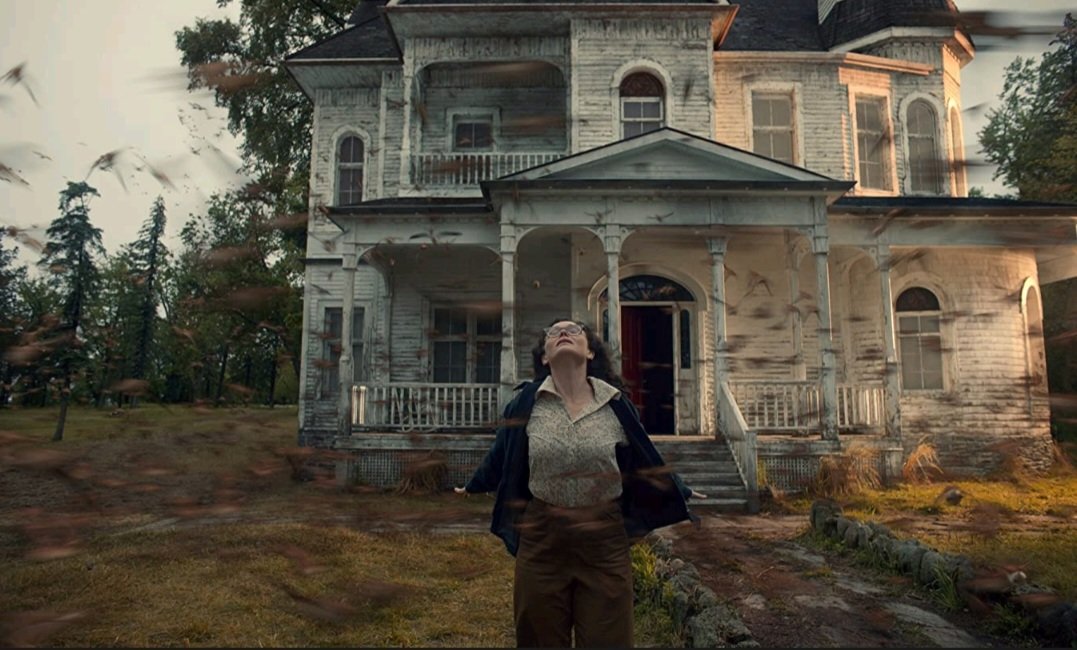 FredaTalkingPix's tweet photo. #GuillermodelTorosCabinetofCuriosities saves the best until last. #TheMurmuring is a powerful study of grief and #EssieDavis is heartbreaking. @NetflixUK https://t.co/5HFIN3gpNG