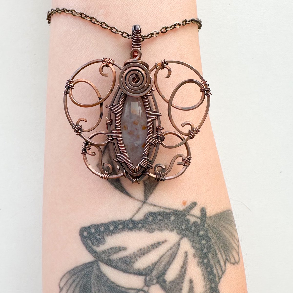 mildhippie's tweet photo. purple moss agate butterfly pendant ʚїɞ

available on my shop Nov 4th at 4pm est☪️ https://t.co/FwBFnonOvO