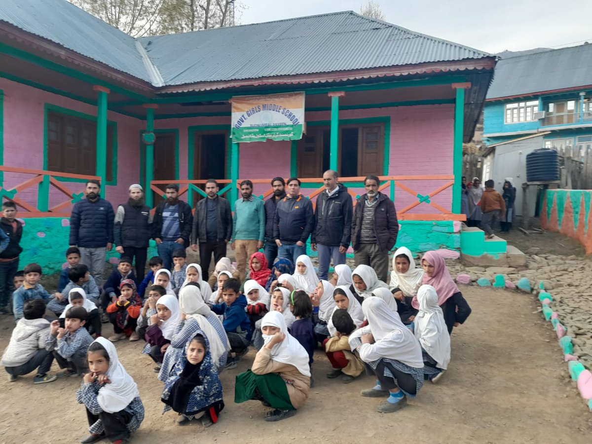 upsbudnumbalg's tweet photo. Today on 03 Nov. 2022 #Visiting_Officer visited UPS Budnumbal G in connection to #Back_To_Village_Programme* . Moreover during this different games  viz; Kabadi, Kho-Kho &amp; Musical Chairs  competition were held under his supervision. https://t.co/XPxActU117