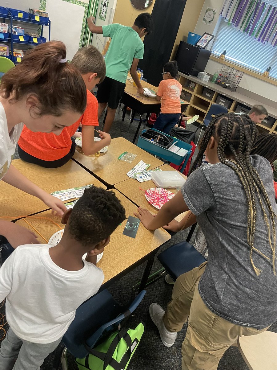 We had a blast last week with our 1st grade buddy class making mummies and skip counting 👻🎃 <a href="/1stSonntag/">SE_1stgrade</a> <a href="/mrs_cummins1/">Laura Cummins</a>
