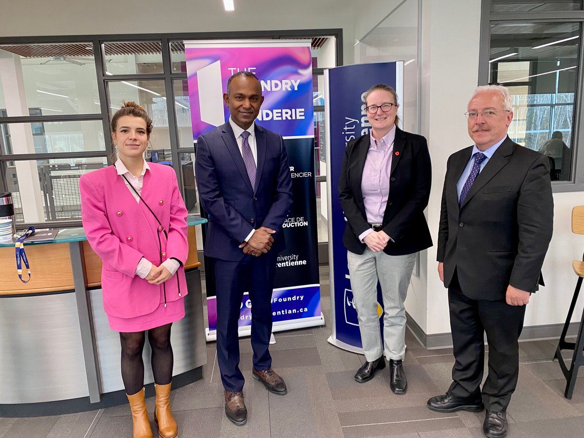 Merci à M. Tudor Alexis, consul général de France à Toronto, et à Mme Rosalie Prat, chargée de missions scientifiques et universitaires, de rencontrer nos chercheurs! Thank you to the representatives of the Consulate General of France in Toronto for meeting with our researchers!