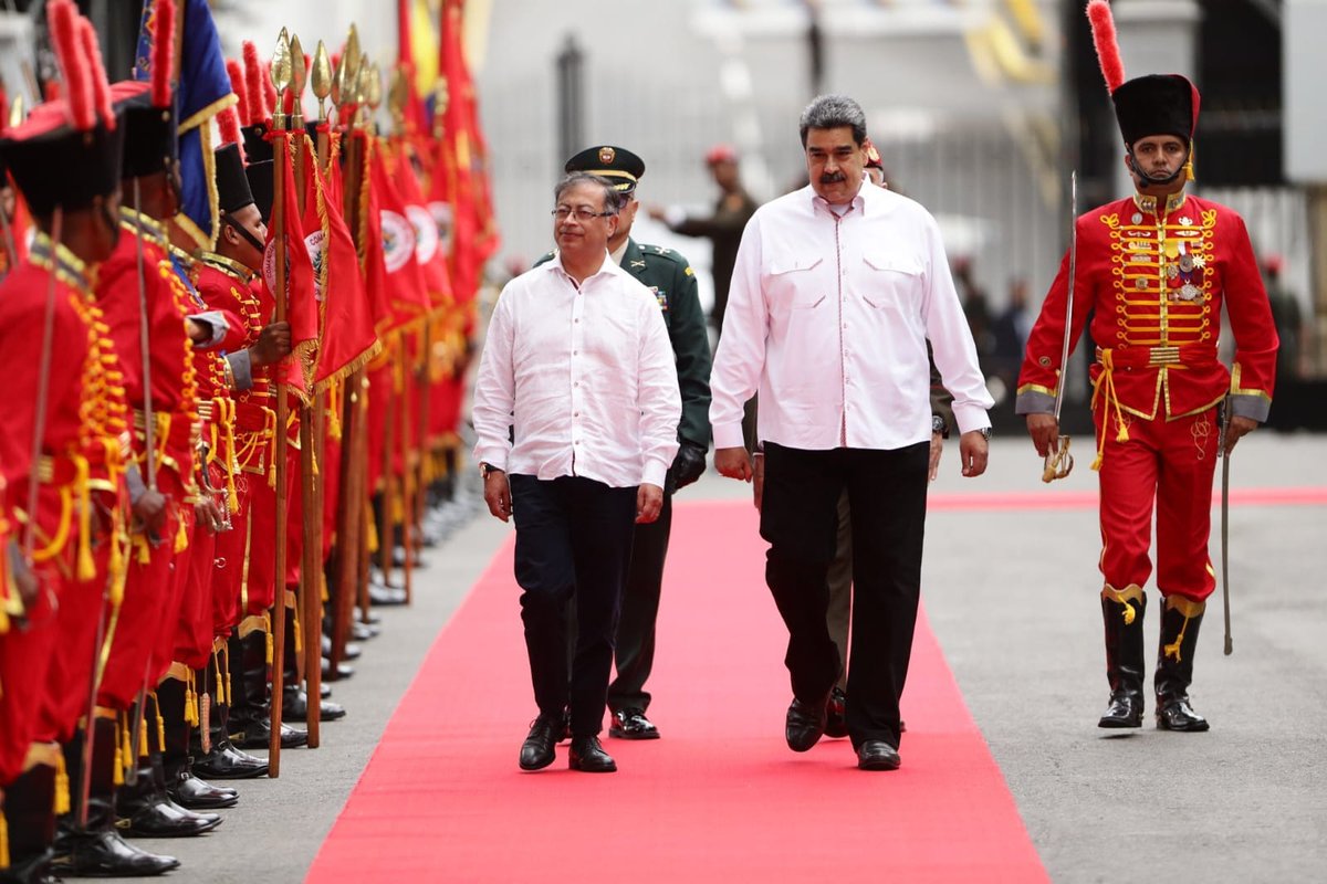 RManifiesto's tweet photo. #Internacional | El presidente de #Venezuela @NicolasMaduro recibió este martes a su homólogo de #Colombia @petrogustavo, en el palacio de Miraflores. donde abordaron temas como el restablecimiento de relaciones bilaterales entre ambos países, interrumpidas hace casi 10 años... https://t.co/Dz1bKJjwBK