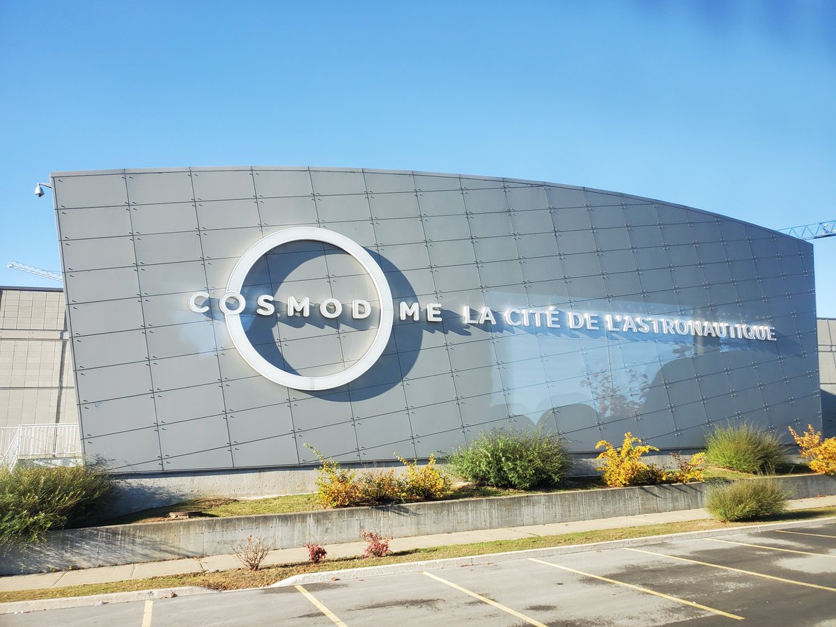 boucel22's tweet photo. Photo de la sortie #FRA1DT au @CosmodomeLaval #espace #comsmodome 

 @FVennePROF #FRA1D https://t.co/j1mtnYeYWs