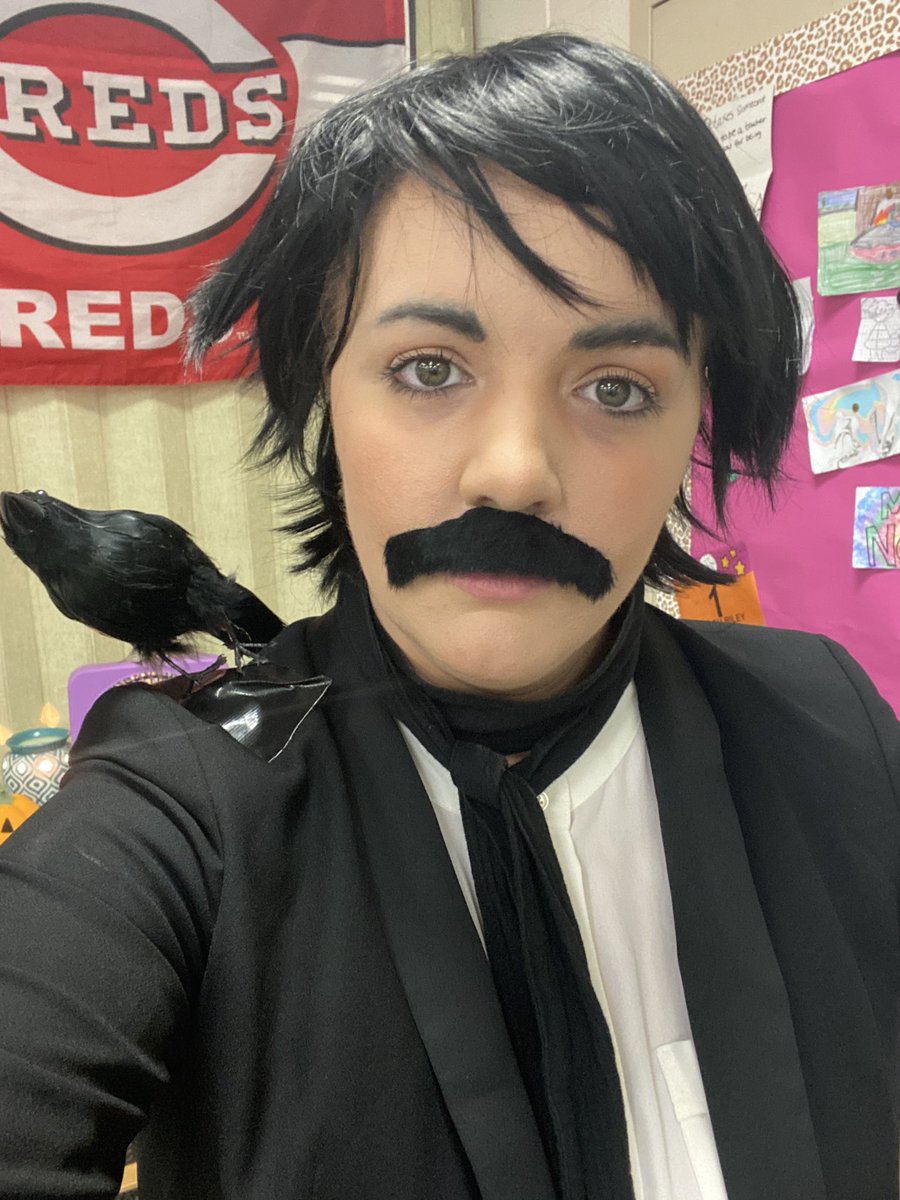RileyNort's tweet photo. Teaching some “POEtry” today! 🤪 https://t.co/VFy2WVUKkj