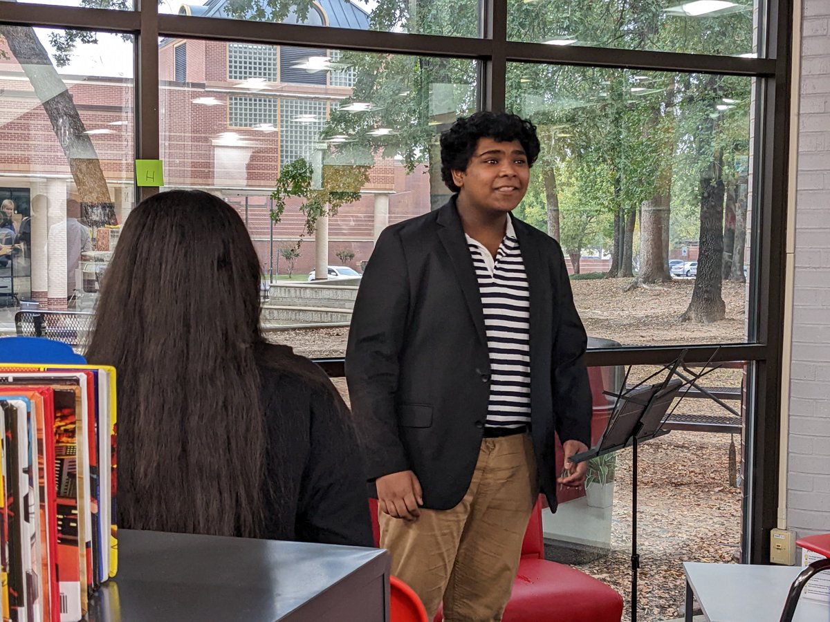 coppellhslib's tweet photo. Incredible passion, preparation, talent, and authentic learning continue with #CoppellHigh AP U.S. History students in the library for Day 2 of We are One! #CHSLearnLoveServe @CISDlib https://t.co/1GzqBQ0SOA