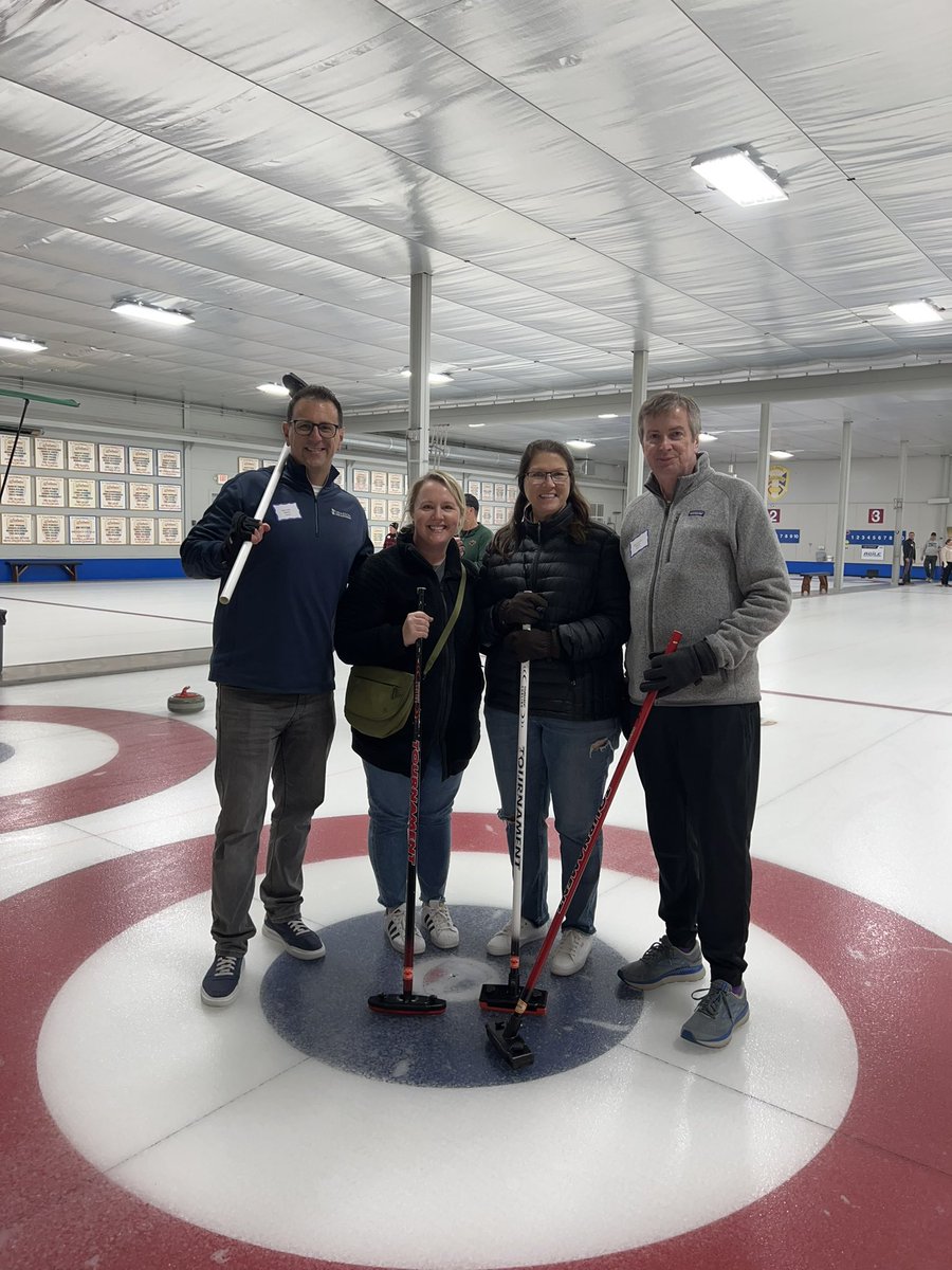 Got a big crowd for the <a href="/HiwayCU/">Hiway Credit Union</a> Foundation event at the <a href="/StPaulCurler/">St Paul Curler</a>. Turns out I’m awful at curling but it’s still super fun to see so many <a href="/mncreditunions/">Minnesota's Credit Unions</a> out here to support the efforts of Hiway’s foundation.