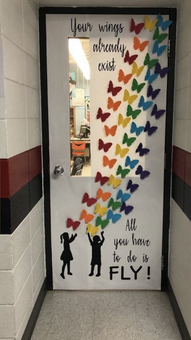 My class and I had so much fun decorating our doorway. It’s done at last! Take a look… 👀