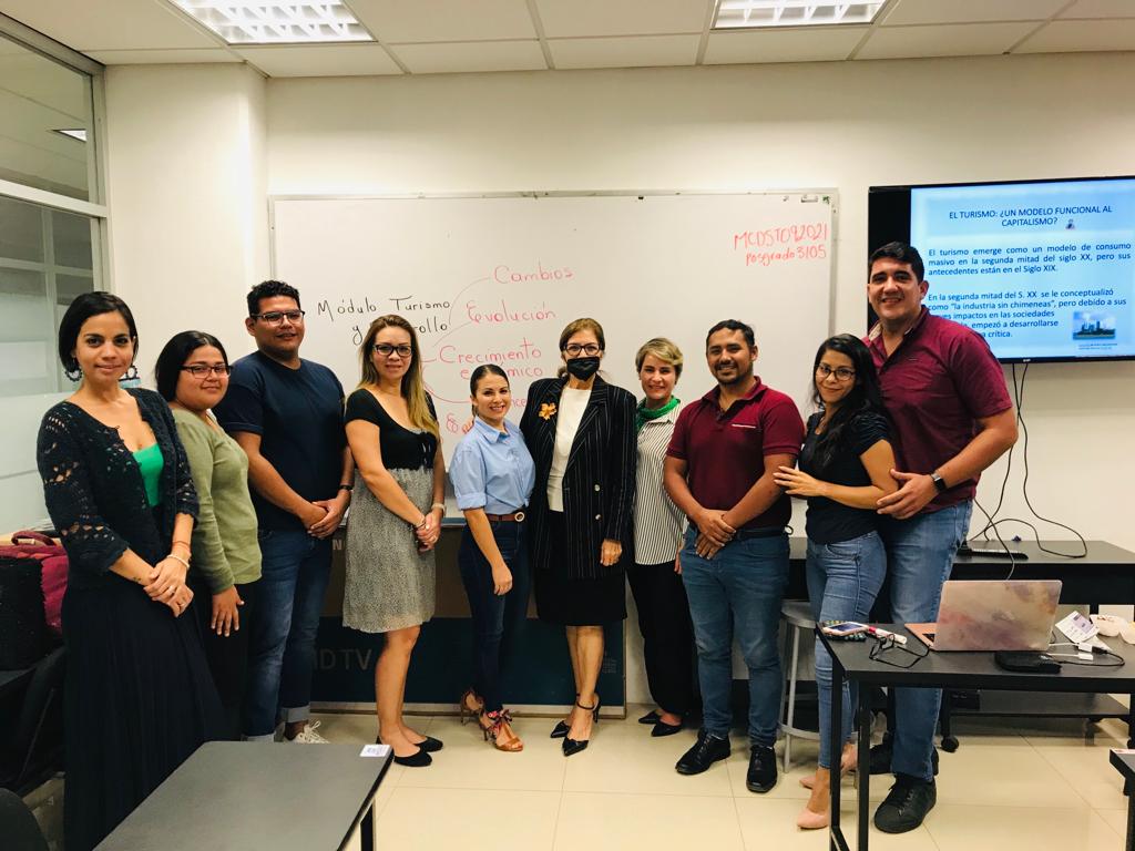 MCDST_UAN's tweet photo. Este fin de semana continuamos con el curso propedéutico para los aspirantes a ingresar a la maestría. En esta ocasión contamos con la participación de la Dra. Luz Angélica Ceballos Chavez, quien forma parte del núcleo académico de la maestría.
#MCDST #UATyG #UAN https://t.co/X0nIzCnimb
