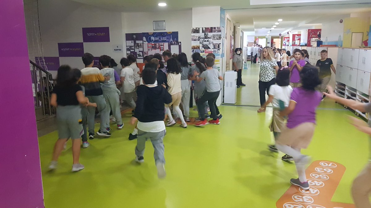 Uğur Okulları Konyaaltı Kampüsü öğrencilerimiz ile deprem sırasında doğru davranış şekillerini öğrenecekleri uygulamalı deprem tatbikatımızı gerçekleştirerek farkındalığımızı arttırdık.

#UğurluOlmak