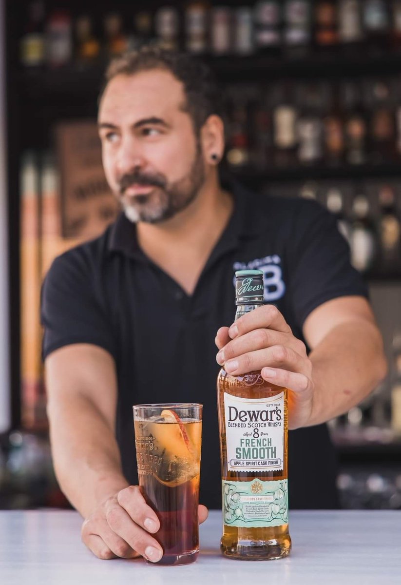 LaPlacitaSB's tweet photo. 🥃Hay formas y formas de servir un whisky @dewars... y en #LaPlacitaDeSanBernardo lo hacemos de la manera perfecta 🥃
#highballchallenge #Dewars #whisky #ocio #salirensevilla #whiskeylover https://t.co/agGl19pwcd