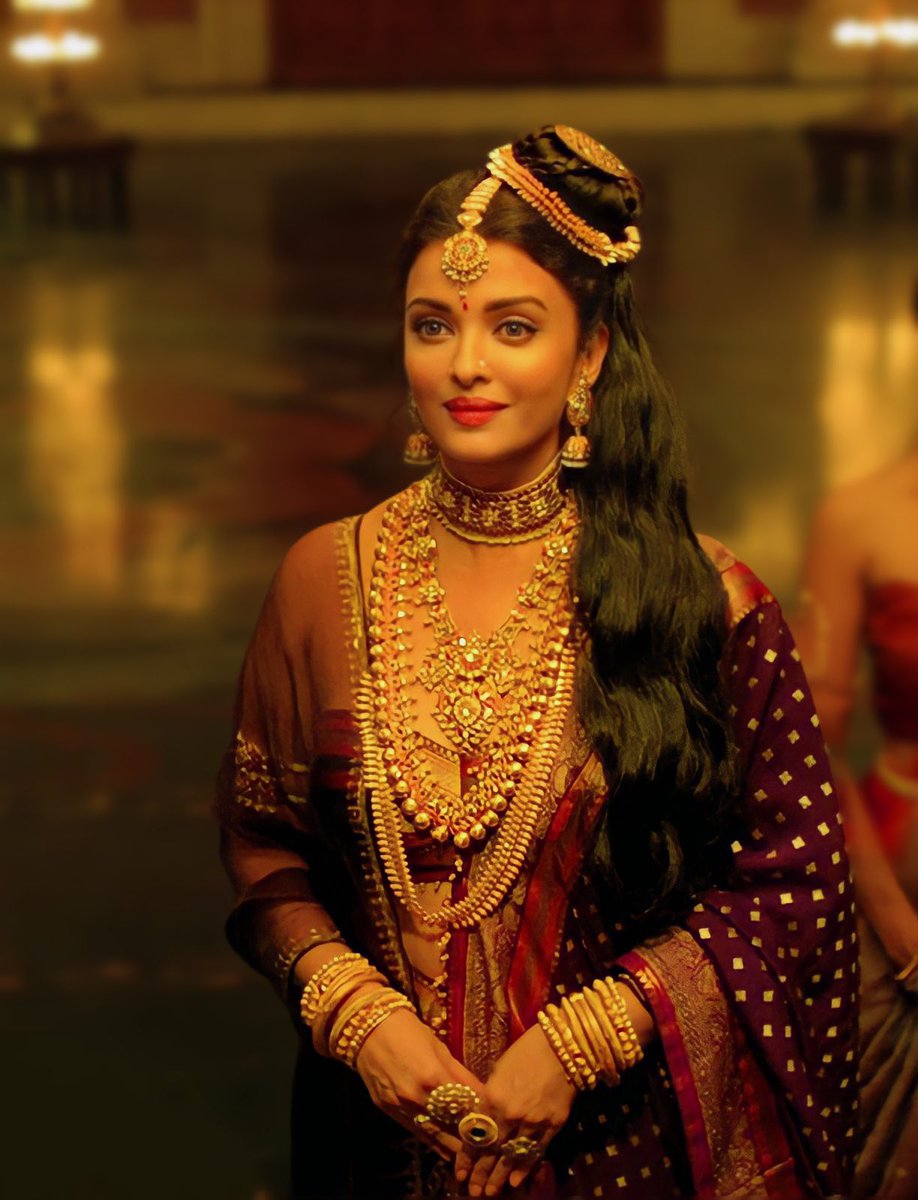 #AishwaryaRai #AishwaryaRaiBachchan #PonniyanSelvan1 #Bollywood #Kollywood