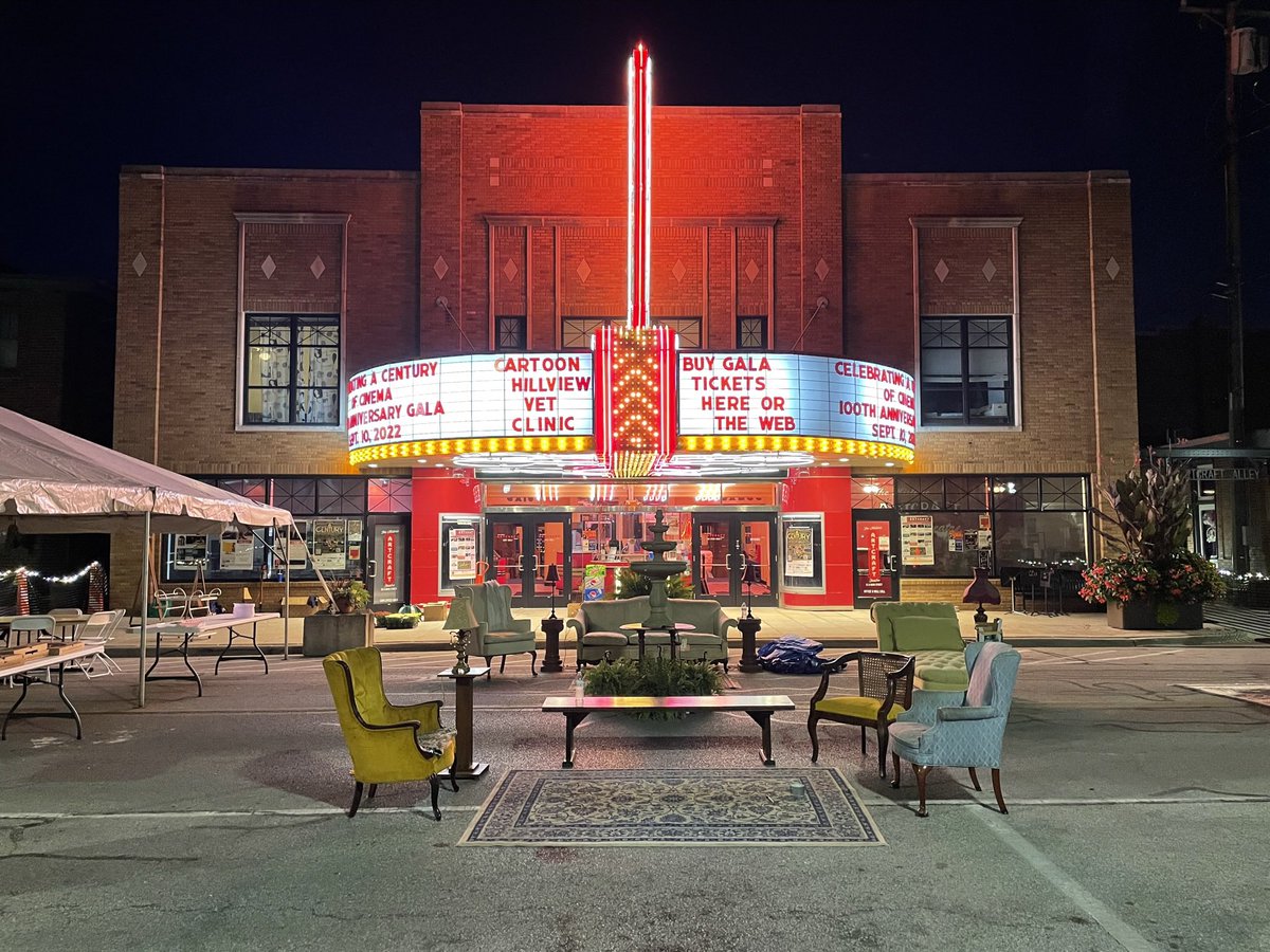 BooksandViews's tweet photo. Taking a moment to congratulate the Historic Artcraft Theatre in Franklin Indiana on its 100th Anniversary this week. I’m a board member of the org that manages this theatre and it’s such an amazing historic building with a wonderful community around it. #historicpreservation https://t.co/mJCSCZ6XIY