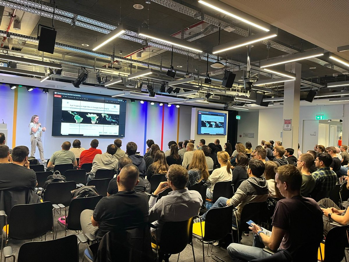 flasmendes's tweet image. I was very happy to speak as @GoogleDevEurope at @Google Munich about the use of @NICFISatData &amp;amp; Terra Brasilis @dpiinpe in #GEE to map #deforestation in the #Amazon. I also enjoyed talking about how @LadiesOfLandsat @rsategroup help build a more #diverse &amp;amp; #inclusive #EOchat