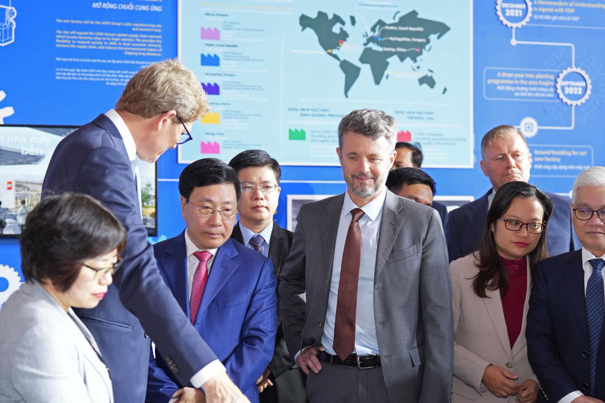 LEGO_Careers's tweet photo. We’re proud to celebrate the ground-breaking ceremony of our new LEGO® factory in Vietnam, which will be our sixth factory globally, first carbon-neutral run facility – and most sustainable to date! 👏

Read more → https://t.co/CFsQXQK70L

#LEGOManufacturingVietnam #LEGOTeam https://t.co/9xyxKb4mQa