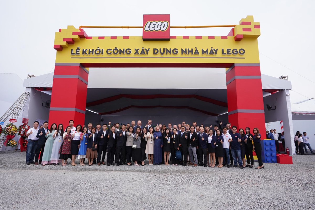 LEGO_Careers's tweet photo. We’re proud to celebrate the ground-breaking ceremony of our new LEGO® factory in Vietnam, which will be our sixth factory globally, first carbon-neutral run facility – and most sustainable to date! 👏

Read more → https://t.co/CFsQXQK70L

#LEGOManufacturingVietnam #LEGOTeam https://t.co/9xyxKb4mQa