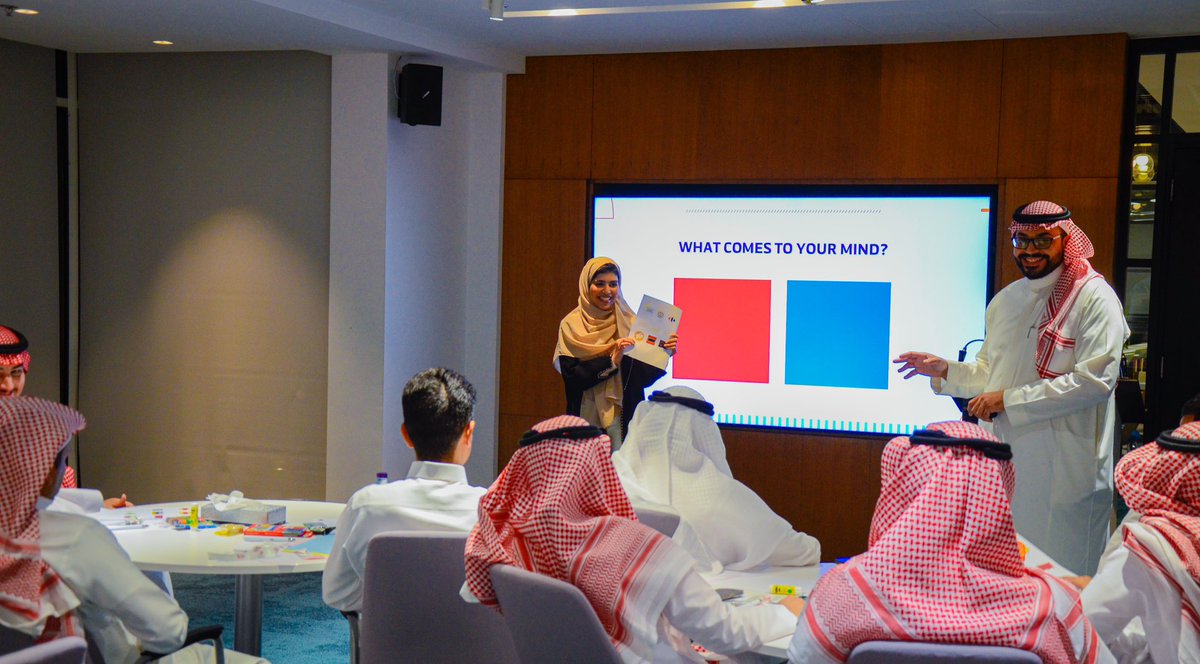 Risks_KSU's tweet photo. ناقشت الورشة التعريف عن الهوية البصرية وارتباطها في إدارة المخاطر عن طريق محتوى نظري وتطبيق عملي 👏🏻⚠️ https://t.co/VJxYgEwZvP