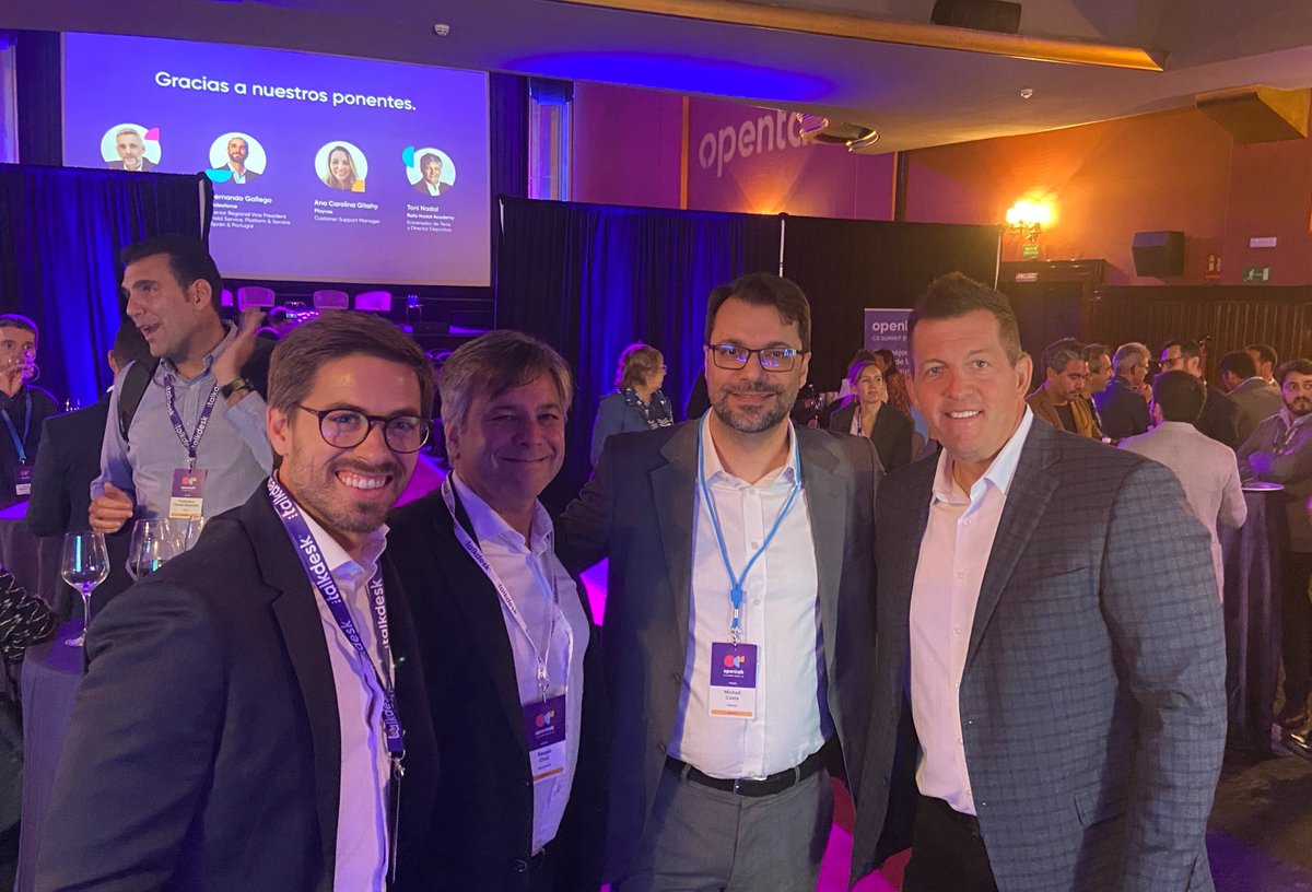 Talkdesk's tweet photo. Talkdesk CRO Shane Evans makes a cameo appearance at #Opentalk22. Guests are browsing the expo hall before our workshop on building a business case for investing in #contactcenter transformation.
Get a master class in CX strategy here: https://t.co/kXi5cD0zP2 https://t.co/PNzf0KCznQ