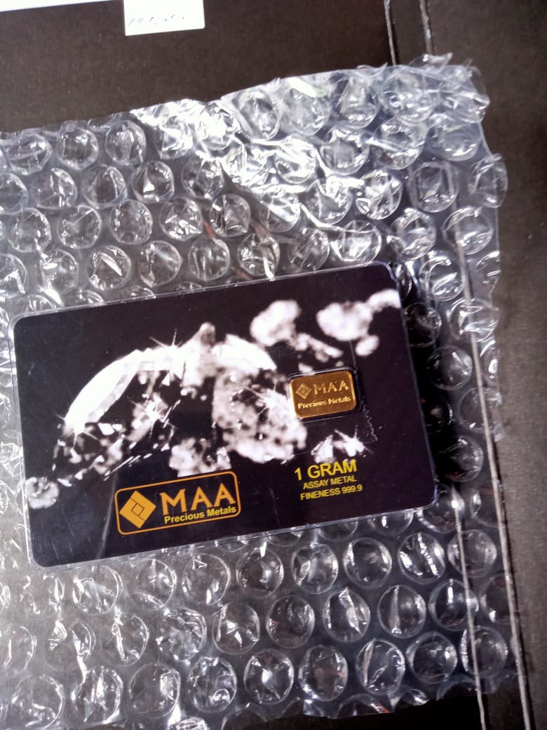 CikShazzz's tweet photo. ALHAMDULILLAH✨

Sampai dengan selamat ke tuan badan. Customer happy kita pun happy 🫶 tahniah dah mula menyimpan emas.

#1gram1bulam 
#dealeremasorodesign
#emashargakilang https://t.co/1B08bBHyCU
