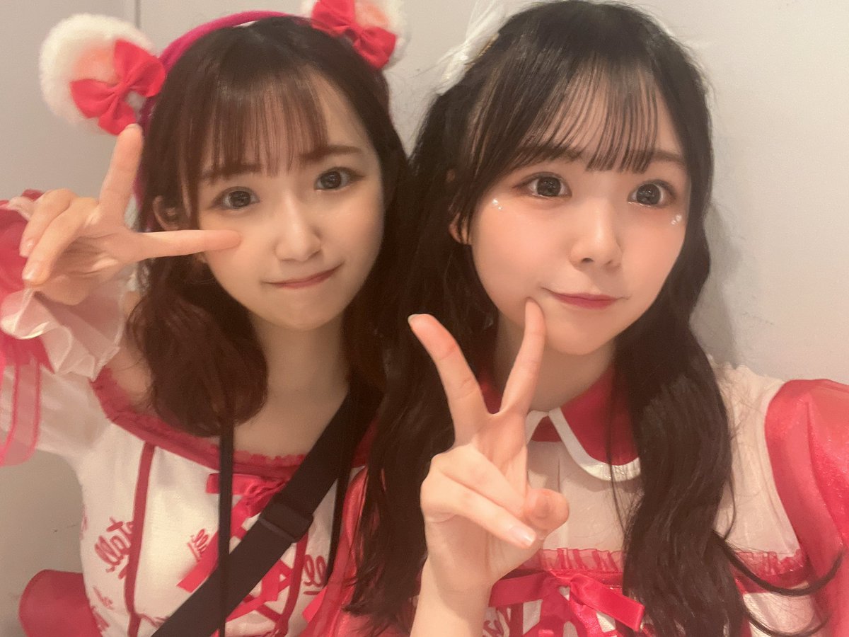 ME_Mao303's tweet image. #AIC2022 ありがとうございました〜！！すごく距離の近い会場で触れられそうだったね✊🏻💓 
明日は神田明神ホールでももはるさんの生誕イベントです！一緒にお祝いしよ🌟

そしてリモグリ既に購入してくださった方ありがとう！当日たのしみ💓
まだの方ぜひ2人でお話しましょ！
talkport.com/a/840/1486