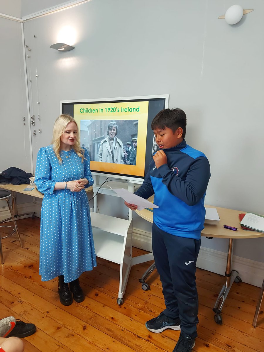 PoetryPac's tweet photo. Tune into @PoetryProgRTE on Sunday 6 Nov @7pm to hear all about Poetry as Commemoration, a #decadeofcentenaries initiative by @UCDLibrary @ucdspeccoll 

Featuring @CarolineBusher 's workshop w/ 6th class @StFiaccs @CarlowLibraries &amp; a newly commissioned poem by Martina Evans. https://t.co/Z3jLT0nQcz