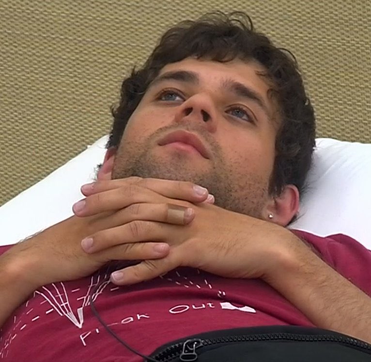 elejercitodelam's tweet photo. A ver a ver. #LAM 
¿A quién prefieren?

- Rt Thiago.
- ♥️ Agus. https://t.co/M8IVuxH6Qf