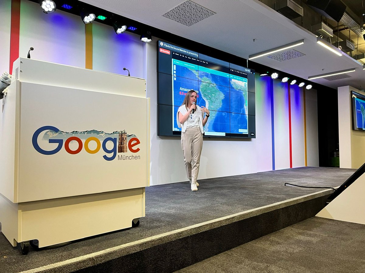 flasmendes's tweet image. I was very happy to speak as @GoogleDevEurope at @Google Munich about the use of @NICFISatData &amp;amp; Terra Brasilis @dpiinpe in #GEE to map #deforestation in the #Amazon. I also enjoyed talking about how @LadiesOfLandsat @rsategroup help build a more #diverse &amp;amp; #inclusive #EOchat