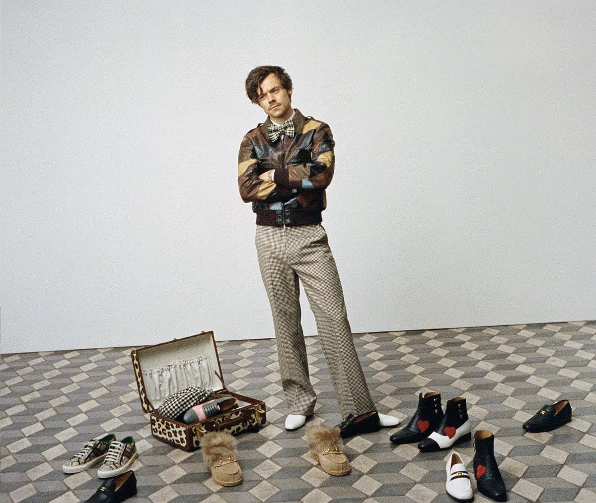Harry Styles para a coleção Gucci HAHAHA, 2022.