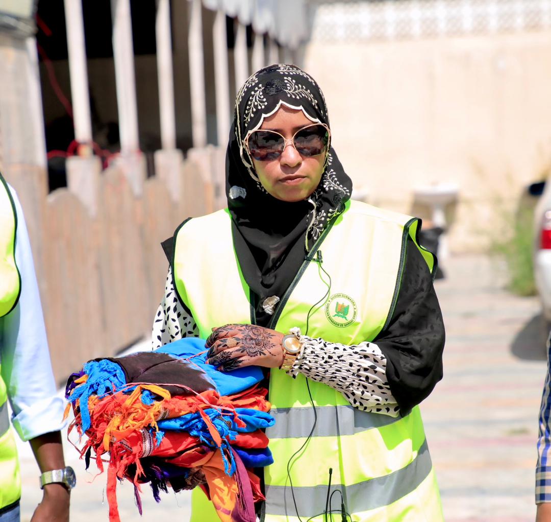 basma_amir's tweet photo. Waxaan Shacabka iyo Maamulka Degmada Xamarweyne ay maanta nasoo gaarsiiyeen Taakuleyn ay iska soo uruuriyeen oo Guddiga Gurmadka G.Banaadir uu ka gudoomay si loo gaarsiiyo Ehelada iyo Bukaanada ku jira Xarumaha Caafimaadka Magaalada Muqdisho #Somalia #Mogadishu https://t.co/RGjtKSvEqL